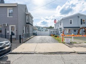 2752 Kirkbride Street, Philadelphia PA 19137