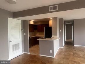 5340 Holmes Run Parkway 405, Alexandria VA 22304