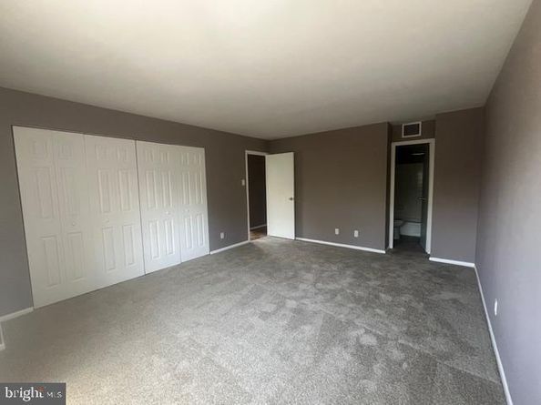5340 Holmes Run Parkway 405, Alexandria VA 22304