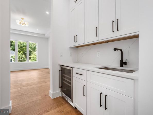 9420 Vernon Drive, Great Falls VA 22066