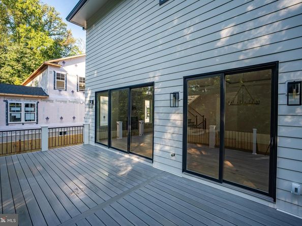 9420 Vernon Drive, Great Falls VA 22066