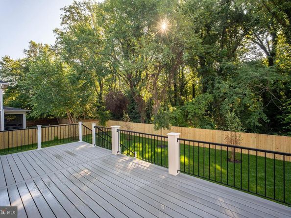 9420 Vernon Drive, Great Falls VA 22066