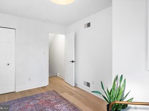 725 S 15TH Street, Philadelphia PA 19146