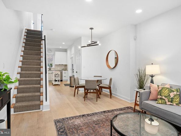 725 S 15TH Street, Philadelphia PA 19146