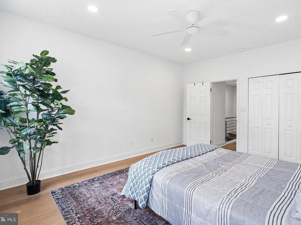 725 S 15TH Street, Philadelphia PA 19146