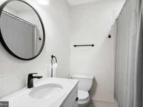 725 S 15TH Street, Philadelphia PA 19146