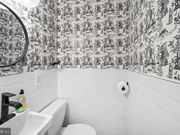 725 S 15TH Street, Philadelphia PA 19146