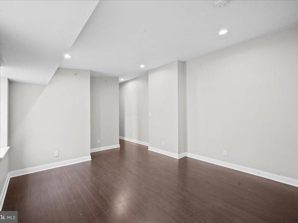 1325 N Franklin Street, Philadelphia PA 19122