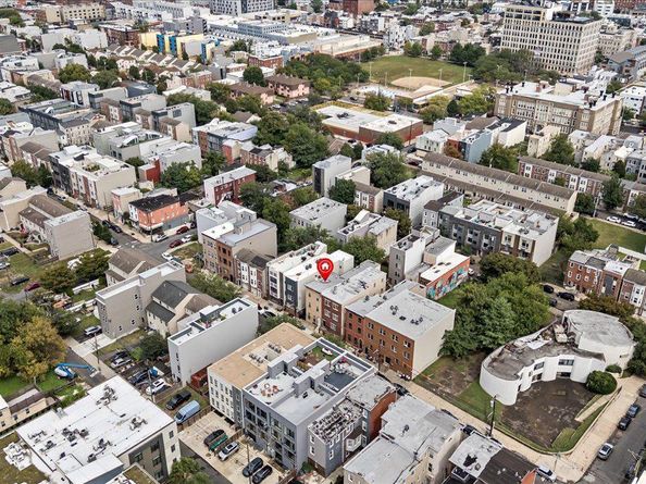 1325 N Franklin Street, Philadelphia PA 19122