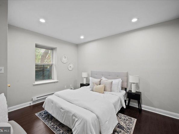 1325 N Franklin Street, Philadelphia PA 19122