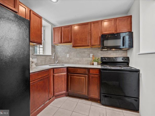 1325 N Franklin Street, Philadelphia PA 19122