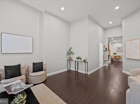 1325 N Franklin Street, Philadelphia PA 19122