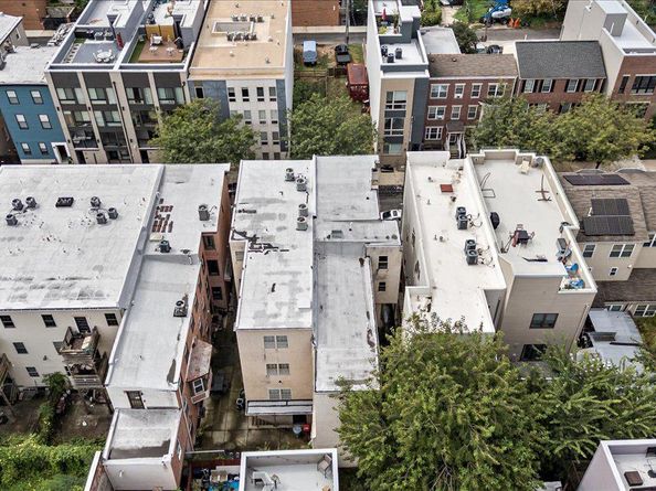 1325 N Franklin Street, Philadelphia PA 19122