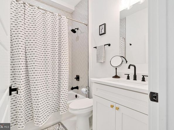 1735 S 23rd Street, Philadelphia PA 19145