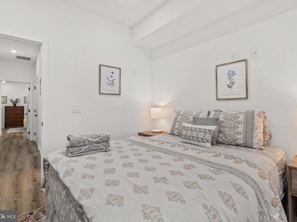 1735 S 23rd Street, Philadelphia PA 19145