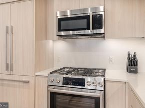 737 Swann Avenue 504, Alexandria VA 22301
