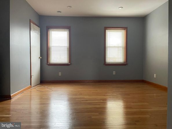 2615 E Allegheny Avenue, Philadelphia PA 19134