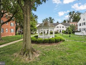 1317 S Walter Reed Drive 17201, Arlington VA 22204