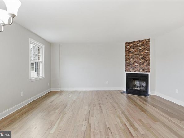 1317 S Walter Reed Drive 17201, Arlington VA 22204