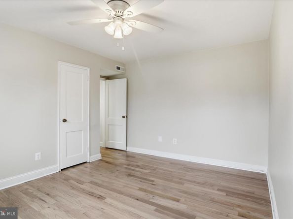 1317 S Walter Reed Drive 17201, Arlington VA 22204