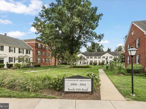 1317 S Walter Reed Drive 17201, Arlington VA 22204