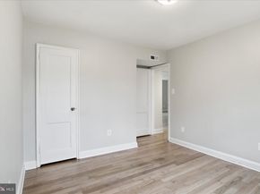 1317 S Walter Reed Drive 17201, Arlington VA 22204