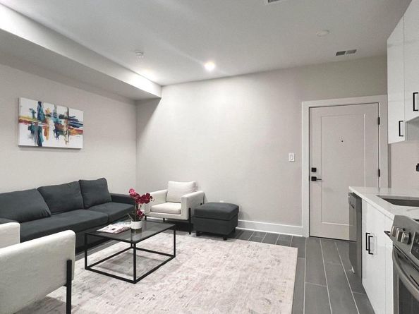 824 18TH Street NE 1, Washington DC 20002