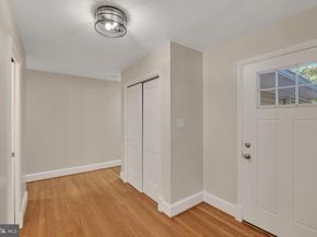 6829 Cherry Lane, Annandale VA 22003