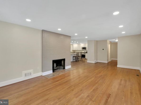 6829 Cherry Lane, Annandale VA 22003