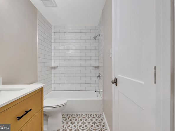 6829 Cherry Lane, Annandale VA 22003