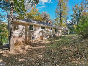 6829 Cherry Lane, Annandale VA 22003