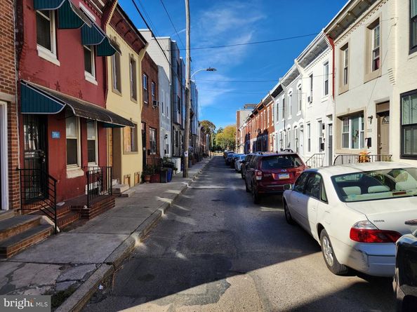 2212 Sears Street, Philadelphia PA 19146