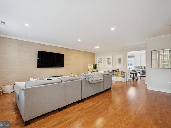 610 Captains Way, Philadelphia PA 19146