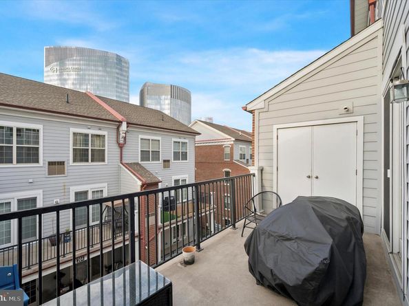 610 Captains Way, Philadelphia PA 19146