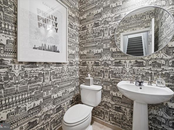 610 Captains Way, Philadelphia PA 19146