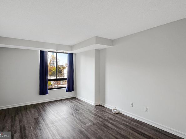 1800 Old Meadow Road 302, Mclean VA 22102