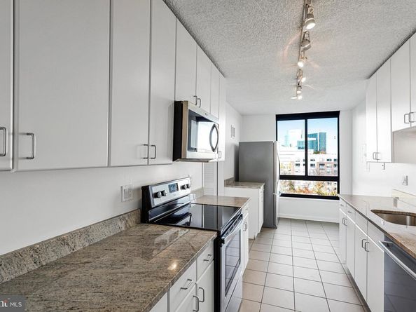 1800 Old Meadow Road 302, Mclean VA 22102