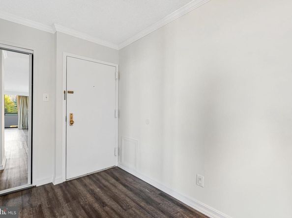 1800 Old Meadow Road 302, Mclean VA 22102