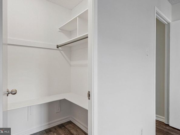 1800 Old Meadow Road 302, Mclean VA 22102