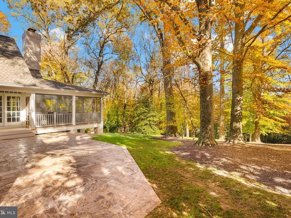 Undisclosed Address #VAFX2282146, Mclean VA 22101