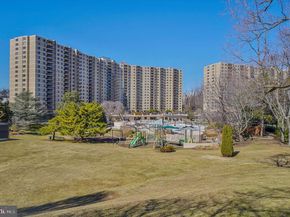 309 Yoakum Parkway 807, Alexandria VA 22304