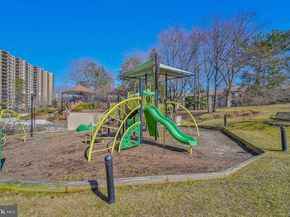 309 Yoakum Parkway 807, Alexandria VA 22304