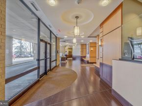 309 Yoakum Parkway 807, Alexandria VA 22304