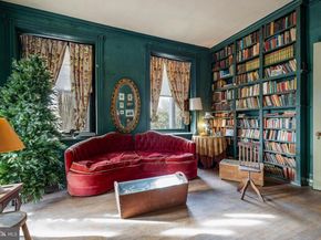 8221 Seminole Street, Philadelphia PA 19118