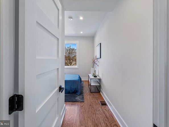 1118 Neal Street NE PH2, Washington DC 20002