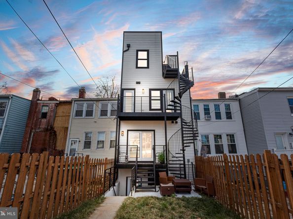 1118 Neal Street NE PH2, Washington DC 20002