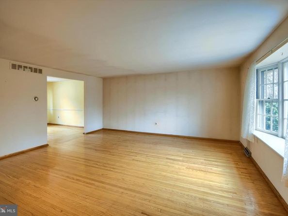 246 Holly Hill Road, Richboro PA 18954