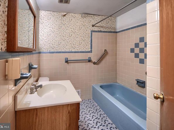 246 Holly Hill Road, Richboro PA 18954