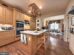 12 Chalous Lane, Villanova PA 19085