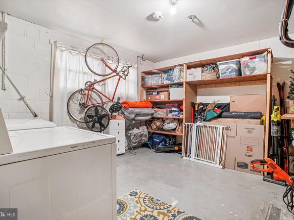 8332 Glastonbury Court, Annandale VA 22003